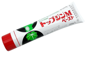 太い枝を切った後に塗る癒合剤